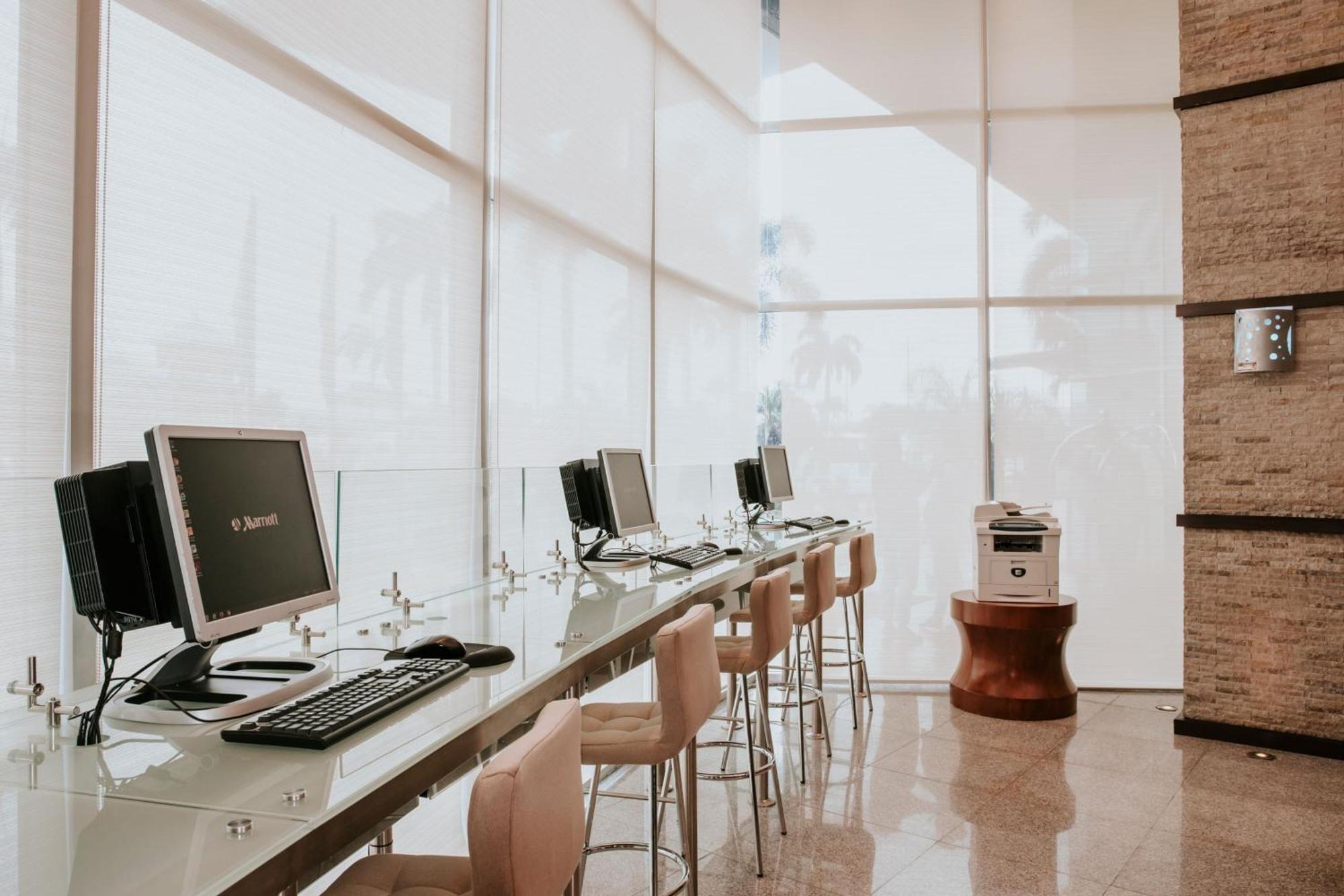 Courtyard By Marriott Guayaquil Ξενοδοχείο Εξωτερικό φωτογραφία